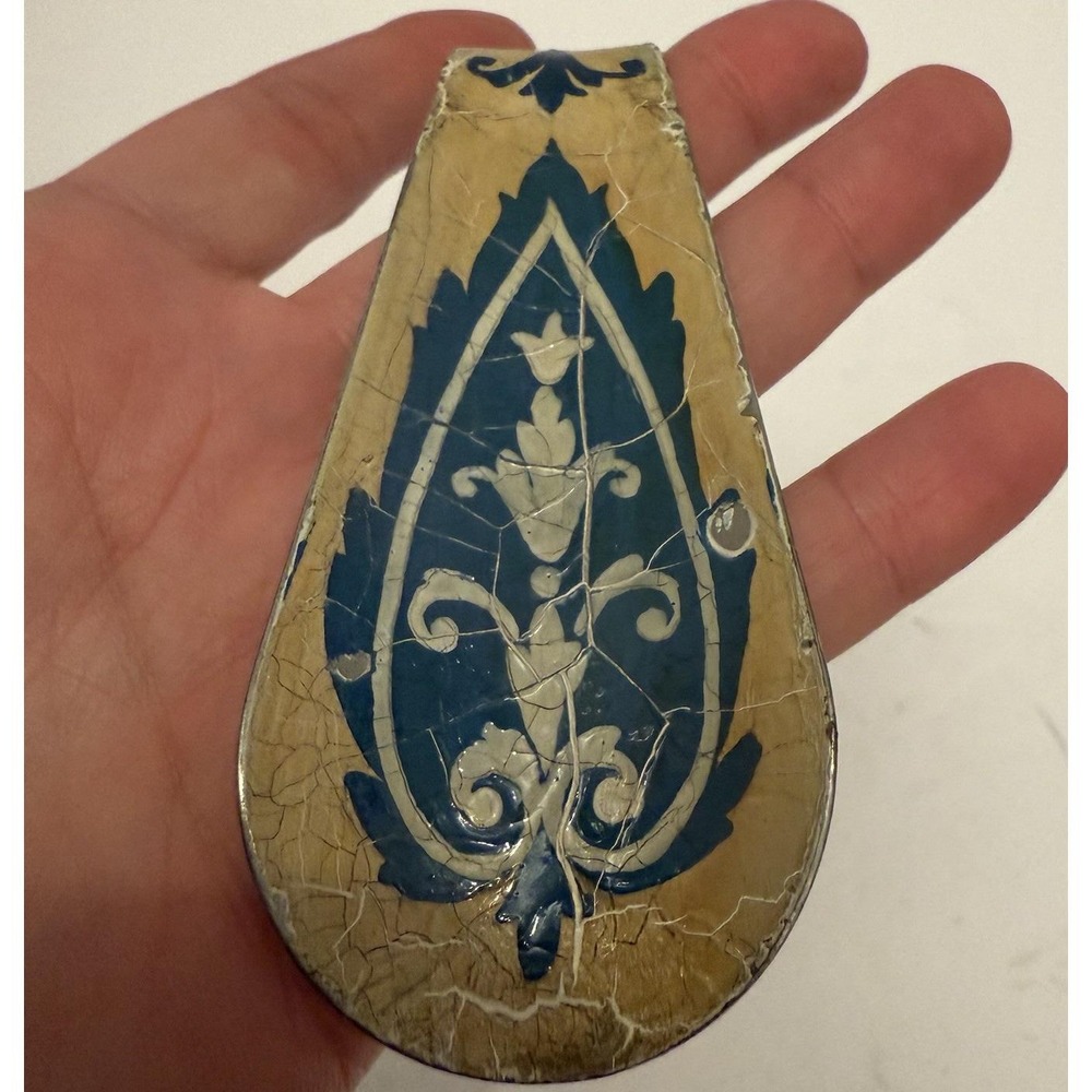 Vintage Metal Shoe Horn Painted Blue & Light Yellow